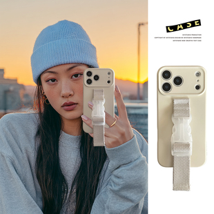 官网液态白色同款苹果17promax手机壳潮流运动风防摔适用iPhone17追剧腕带支架air多功能防丢斜挎高质量情侣