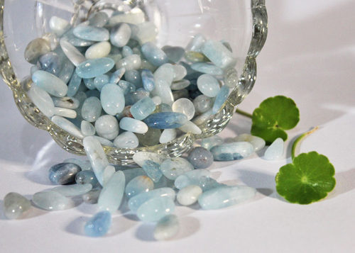 多肉植物鱼缸石五彩鹅卵水晶碎石红黄白黑绿紫蓝粉色超小中号石头