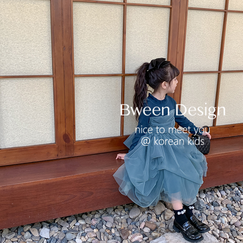 简约易搭针织网纱拼接连衣裙