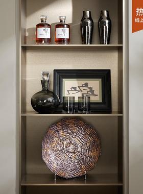 邸高家居意式轻奢高端装修设计工作会议室背景柜电视柜装饰品摆件