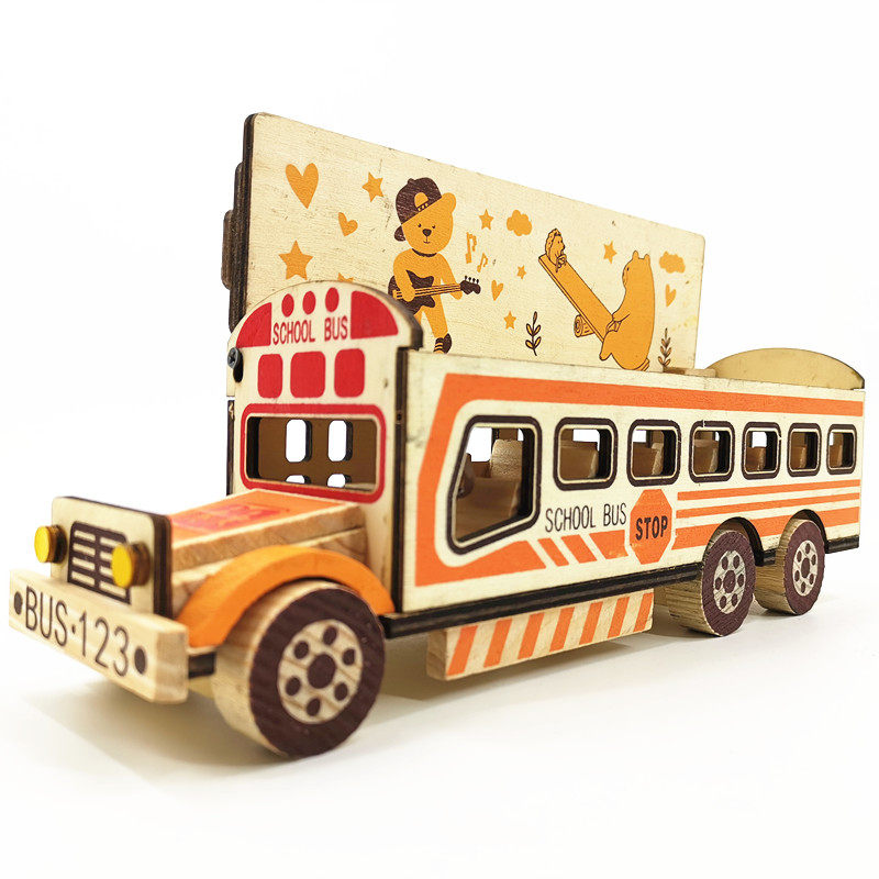 极速厂家c货源新款校车摆件木质彩绘车模工艺品地摊景区爆款创意