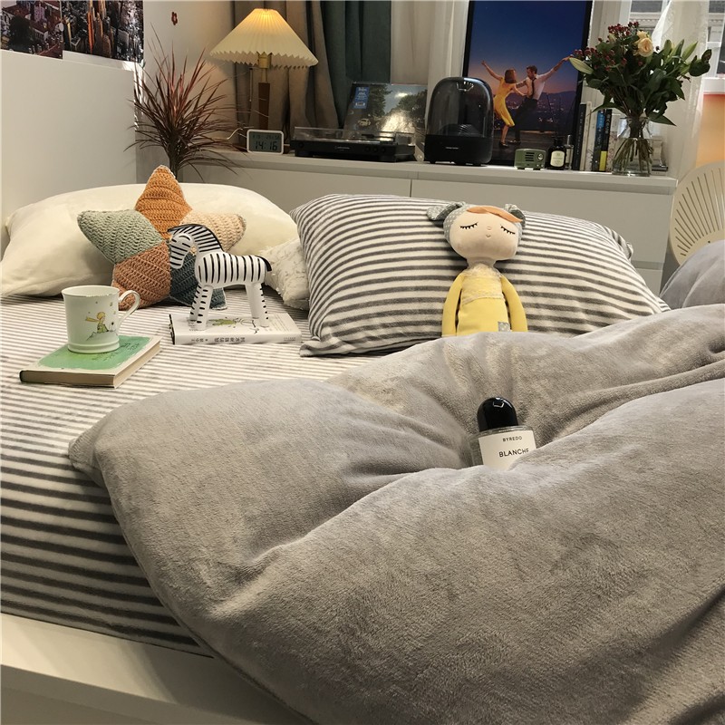 极速insc冬季加厚牛奶绒混搭灰色床上四件套珊瑚绒1.5m1.8米法兰