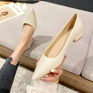 速发白色粗跟高跟秋软皮202年鞋冬新款平气鞋底质百搭通勤低跟单
