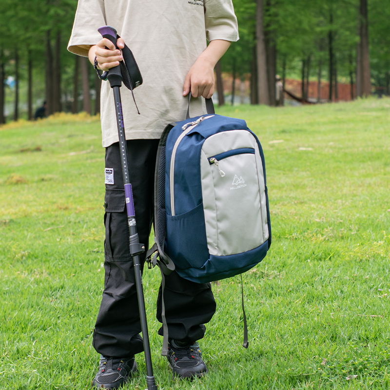 户外儿童轻便旅游双肩包补习研学