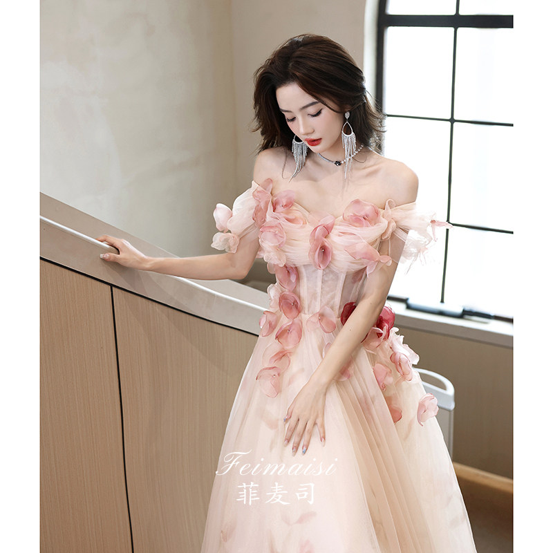 速发一字肩晚礼服式端高轻奢小众法裙轻花朵公主裙宴会主持人订婚