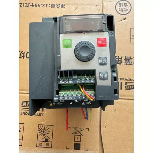 议价变频器VFNC3C一4022P，2.2KW、380V
