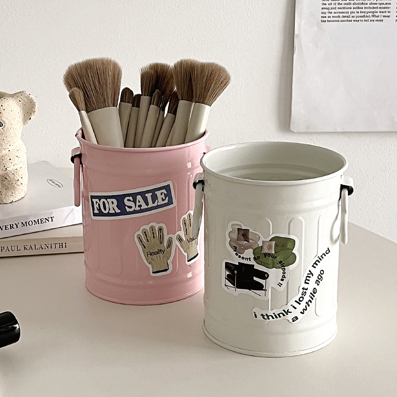 速发简约桌面化收刷收纳台高颜值铁艺梳妆筒化妆品妆纳桶笔筒