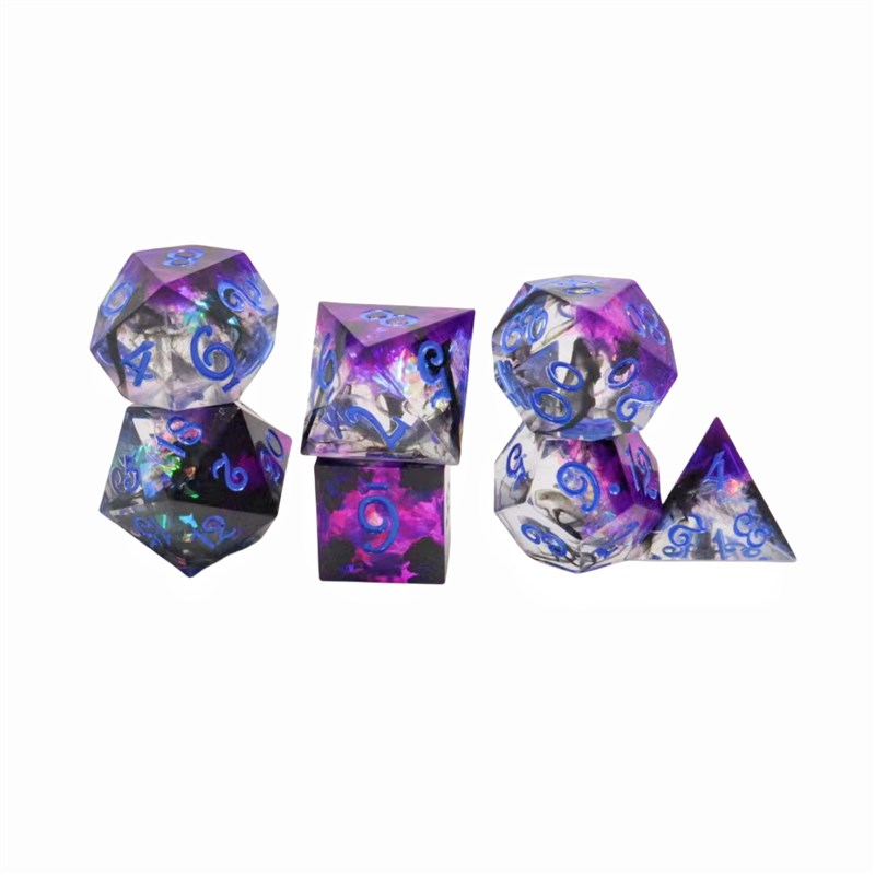 速发厂家直供DD多游树脂尖物桌面骰子透明包芯7粒填充角骰子色子