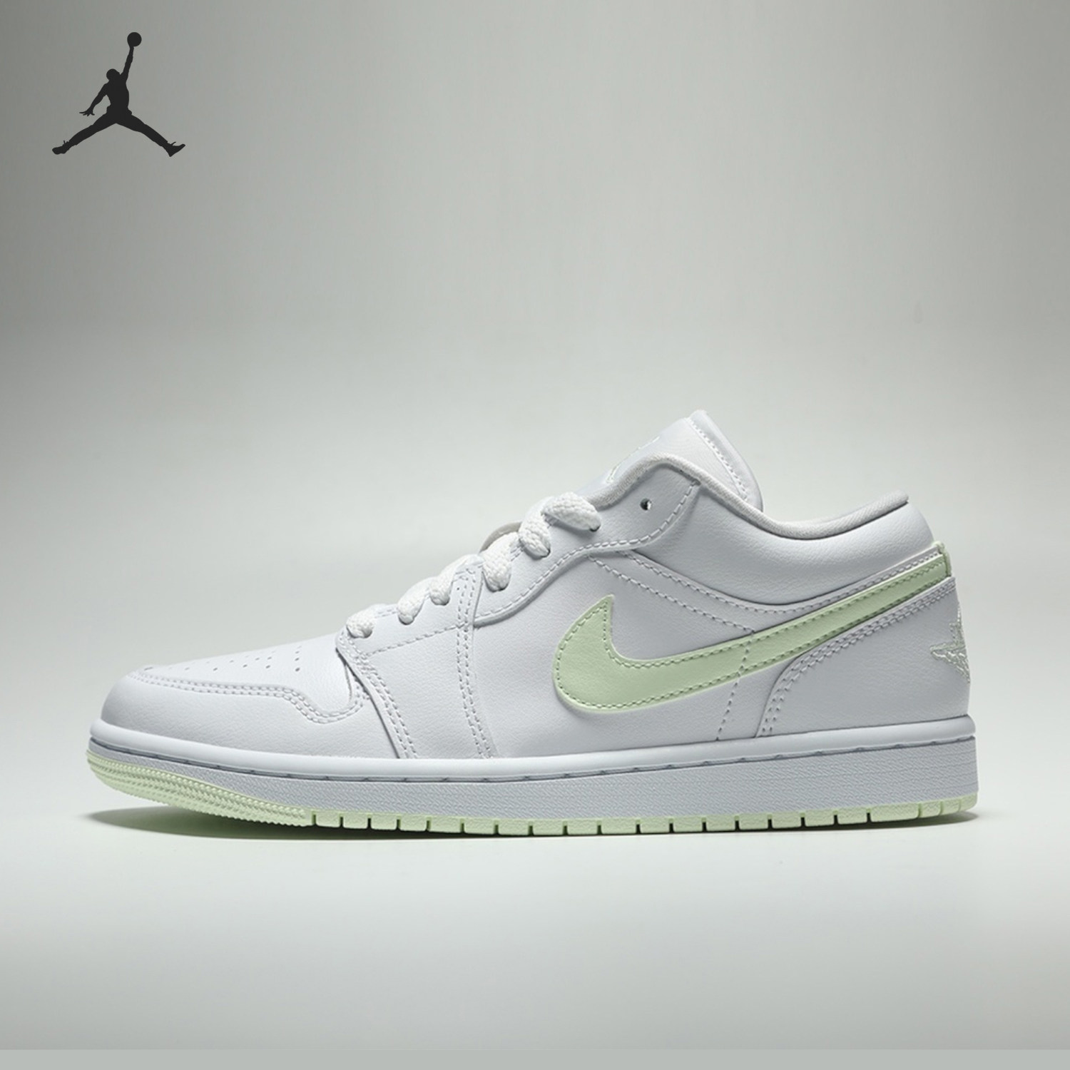 Nike/耐克正品Jordan女士经典轻盈缓震运动板鞋DC0774-115
