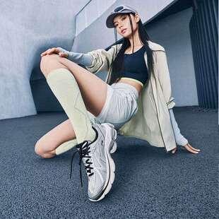 李宁正品扶摇boom v2女子减震回弹复古时尚耐磨运动跑步鞋ARXW020