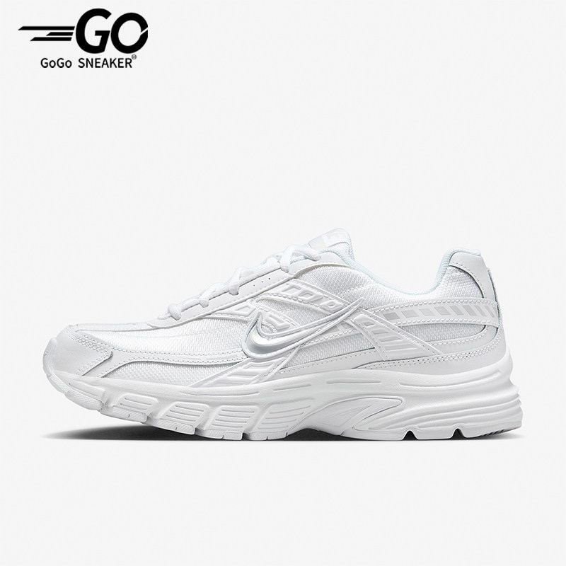 耐克女士耐磨简约休闲运动鞋