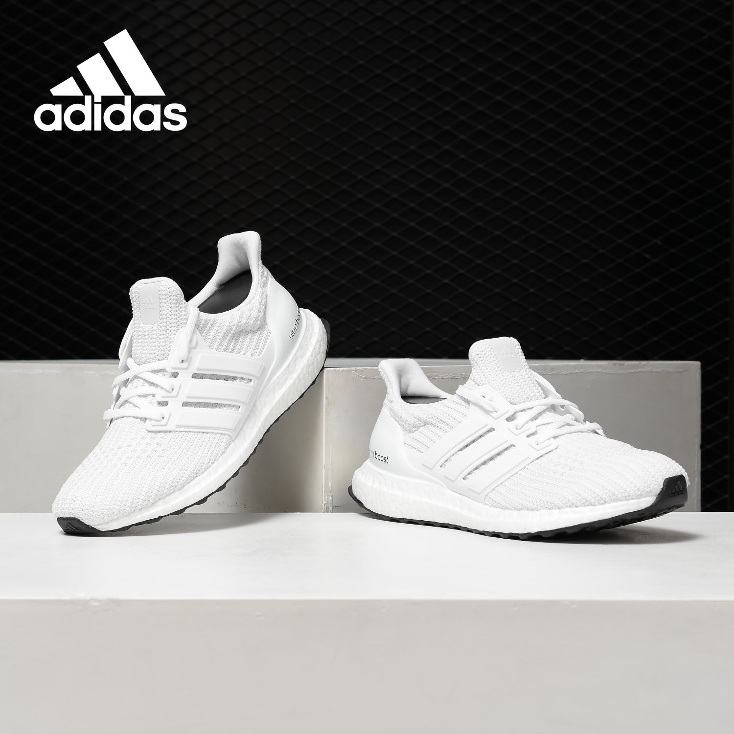 阿迪达斯UltraBOOST男女跑步鞋