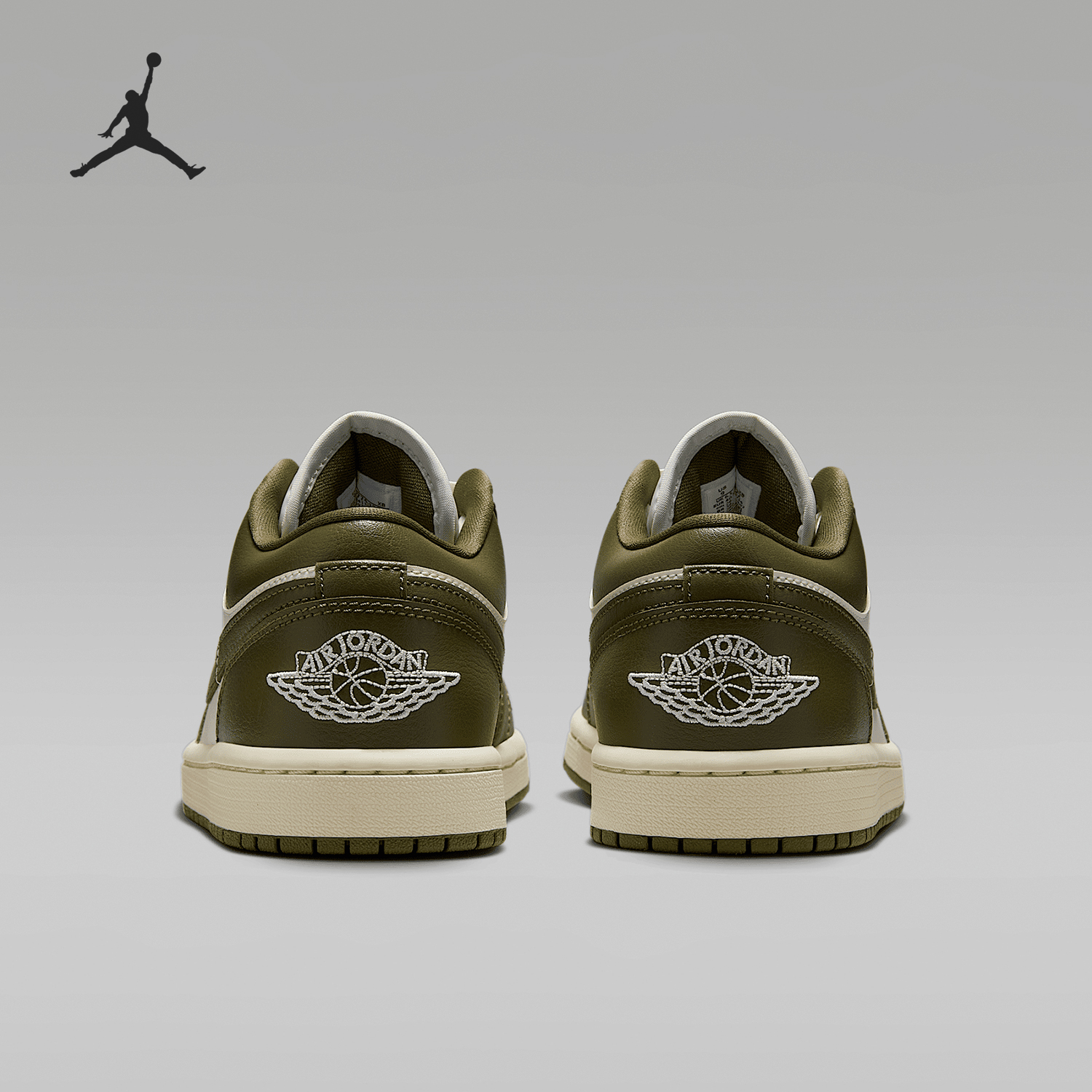 Nike/耐克官方正品AIR JORDAN 1女士耐磨低帮篮球鞋DC0774-122