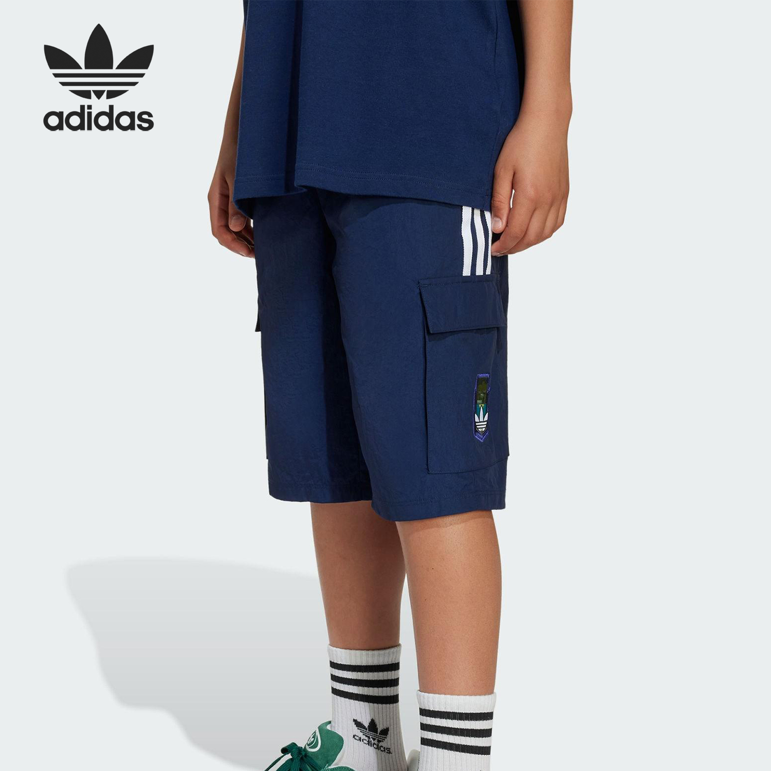 Adidas/阿迪达斯正品三叶草大童复古潮流宽松梭织短裤KD9833