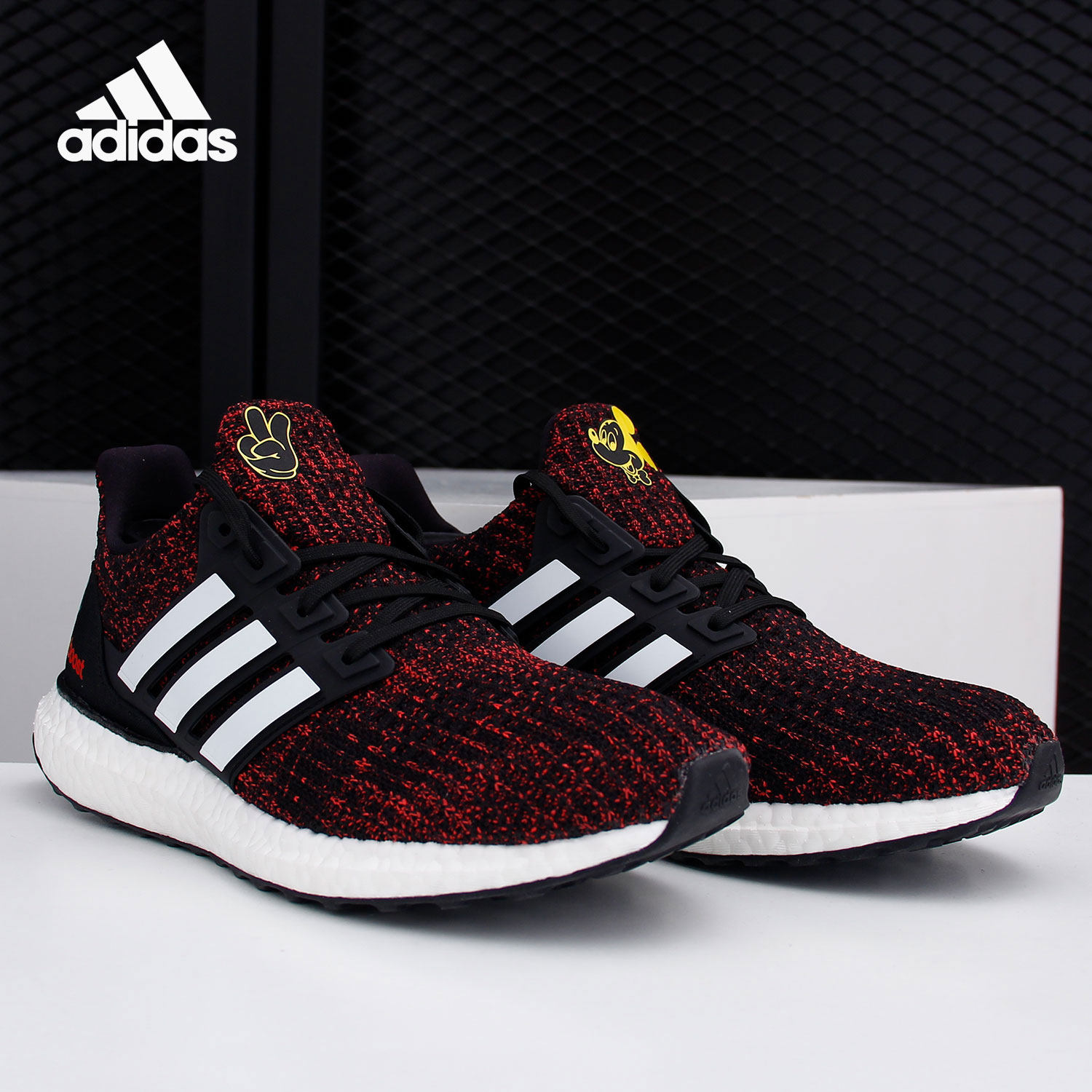 阿迪达斯ULTRABOOST男女跑步鞋