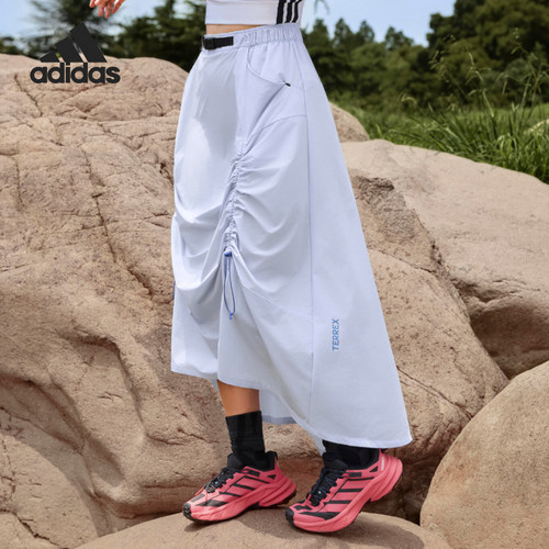Adidas/阿迪达斯正品女士时尚经典休闲宽松梭织半身裙LE4537