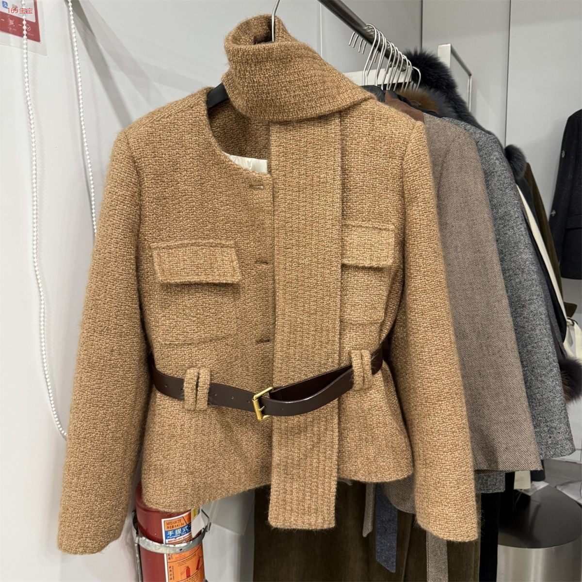 高级感围脖毛呢外套女2025冬季新款收腰显瘦短款西装,女装/女士精品,毛呢外套,淘宝优惠券,粉丝福利购,淘宝优惠卷
