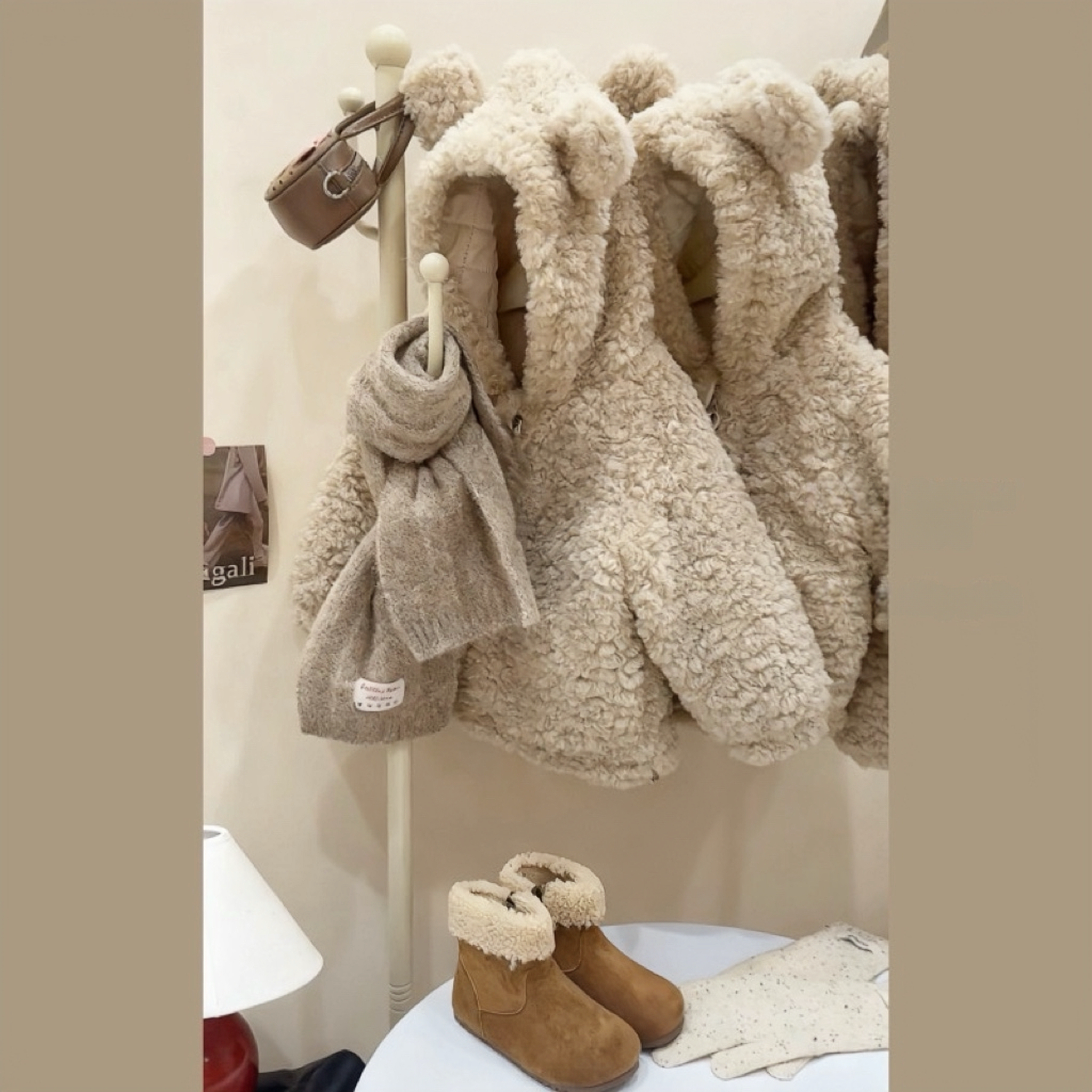 【现货】小熊出没！韩国童装秋冬女童夹棉加厚连帽毛毛衣洋气外套