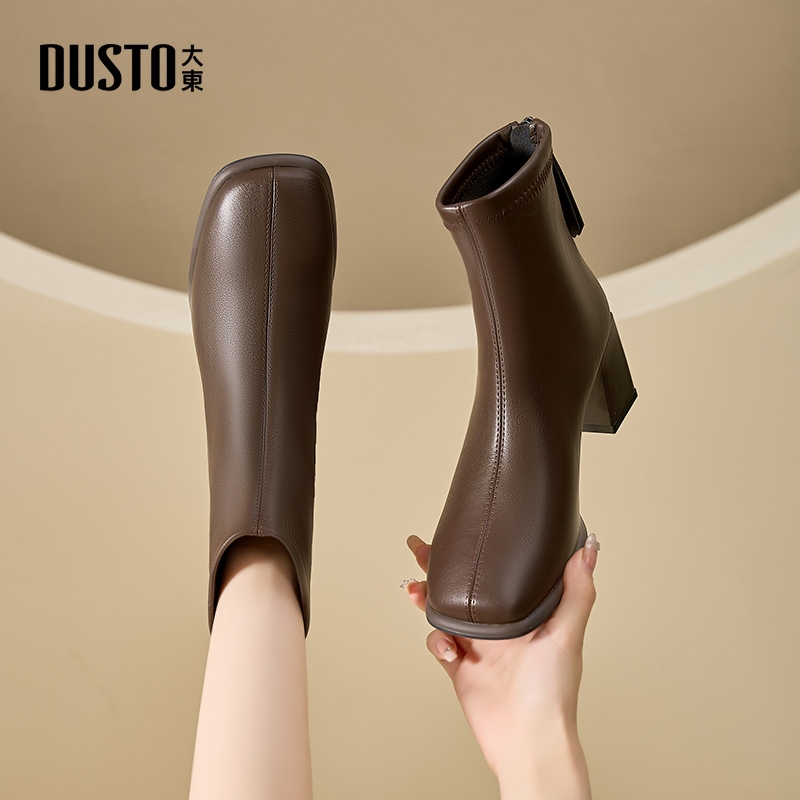 大东复古粗跟高跟靴子