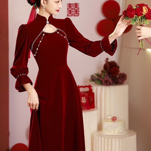 新品粉色旗袍敬酒j服新娘2025新款订婚礼服新中式长袖回门连衣裙