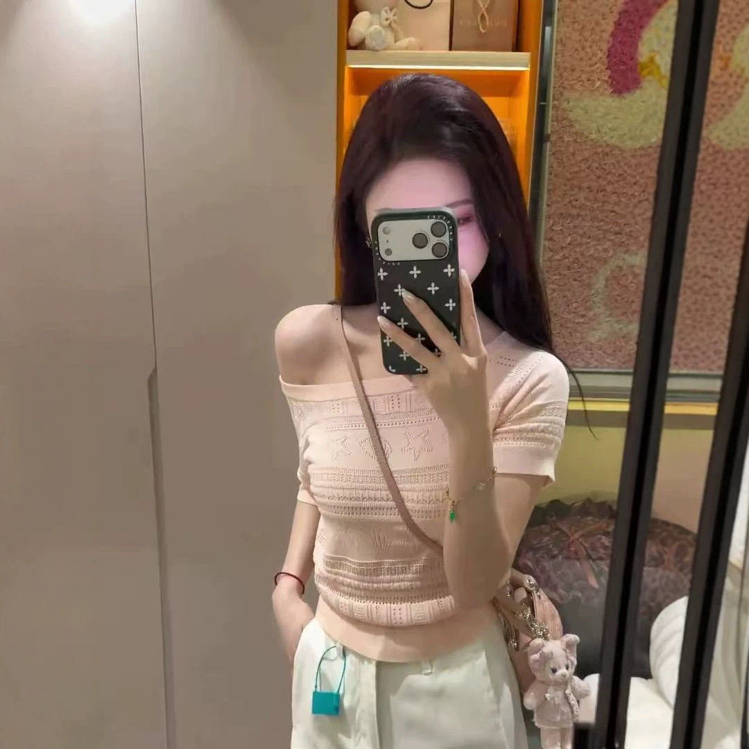 韩系粉色提花镂空露肩斜肩短袖t恤针织衫女夏季修身显瘦上衣薄