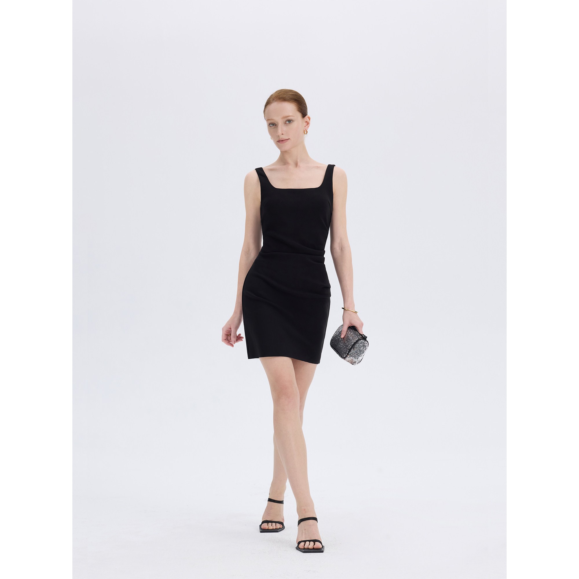 JESTOMS | 知性简影 方领收褶无袖背心连衣裙女修身露背包臀短裙