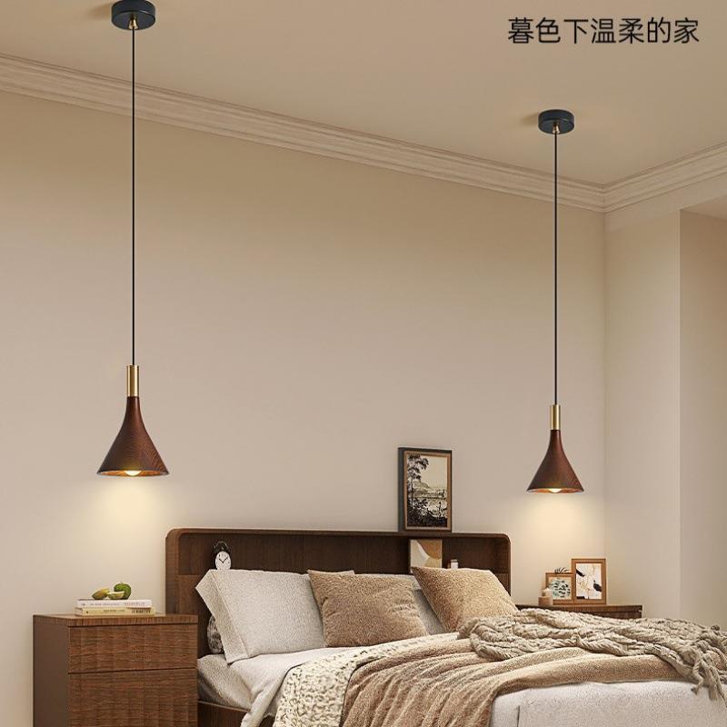 轻奢卧室床头吊灯北欧设计感垂线灯现代简约创意个性餐桌吧台灯具