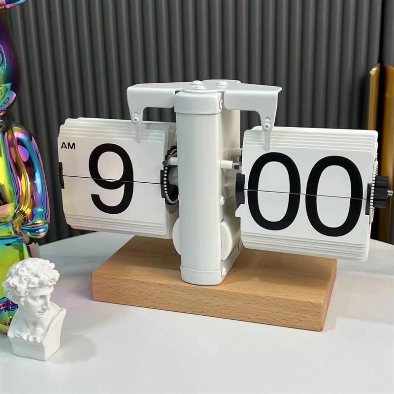 北欧简约木艺翻页时钟创意时尚家用桌面摆钟工艺品摆件桌搭时钟