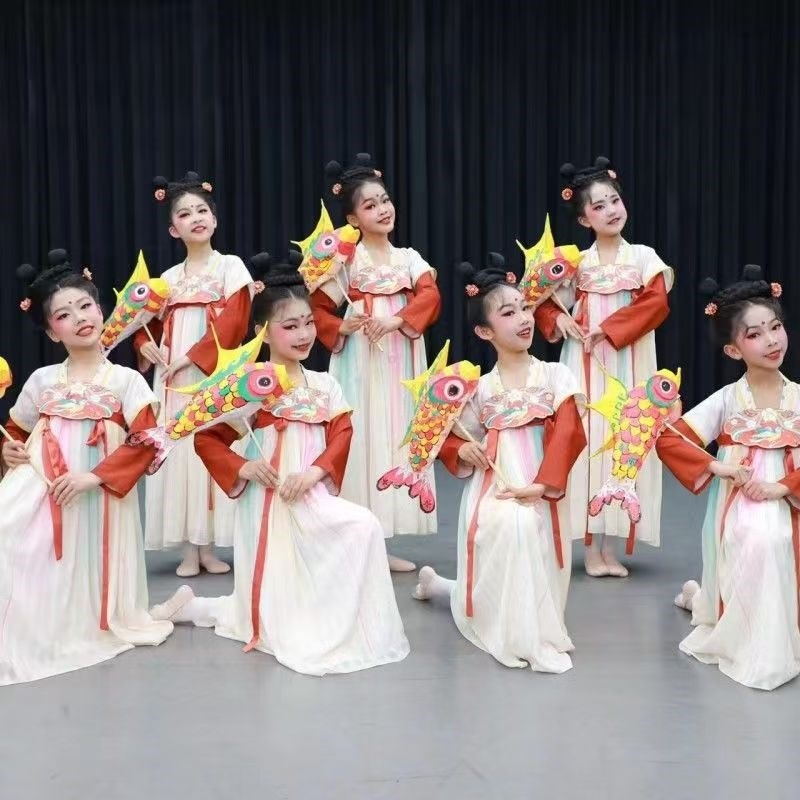 现货速发儿童古典舞蹈俏元夕儿童汉服正月十五夜演出服戏鱼灯道具