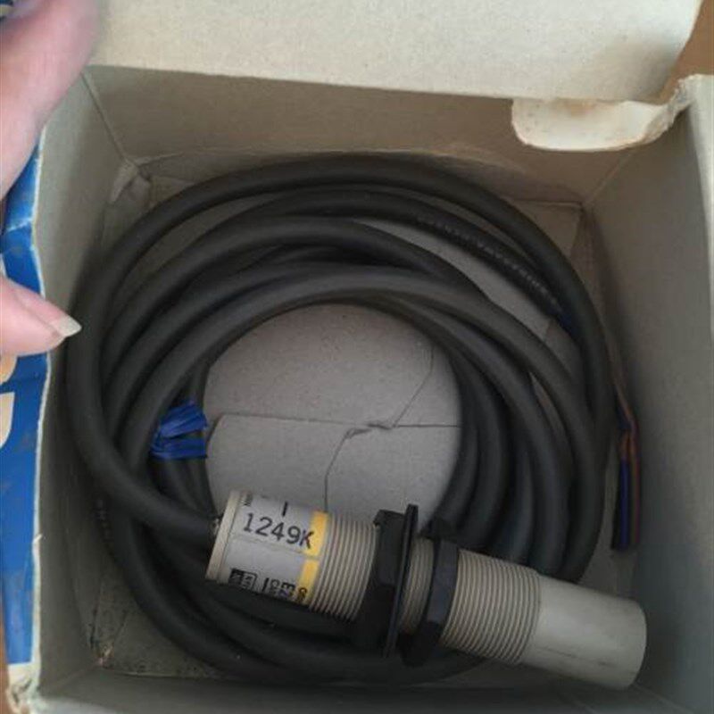 新品议价接近开关 E2K-X8MER1 其它元器件