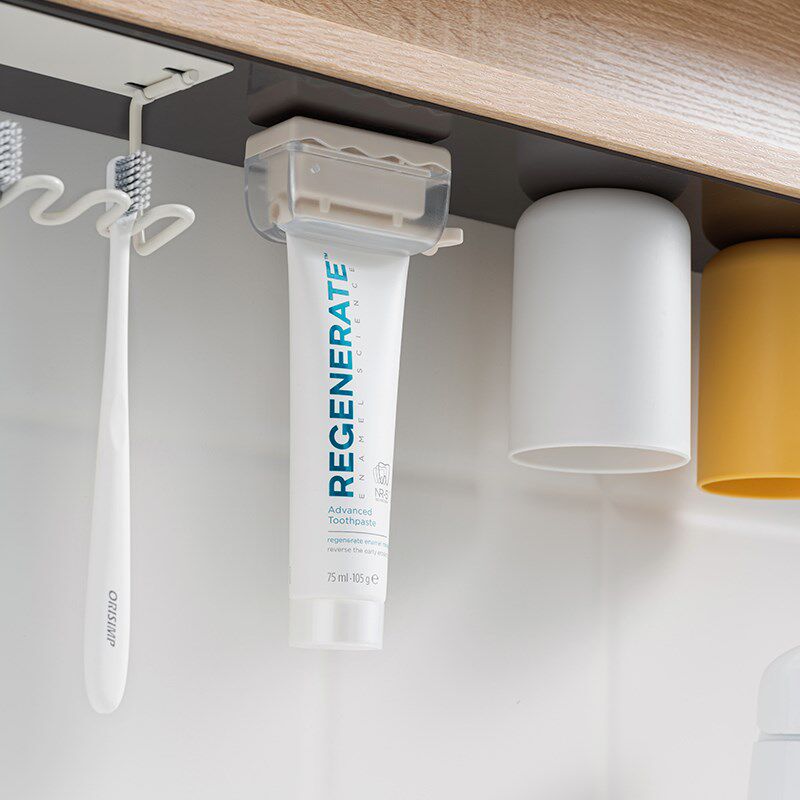 新品懒人镜柜底磁吸挤牙膏神x器儿童挤压器洗面奶收纳架牙刷置物