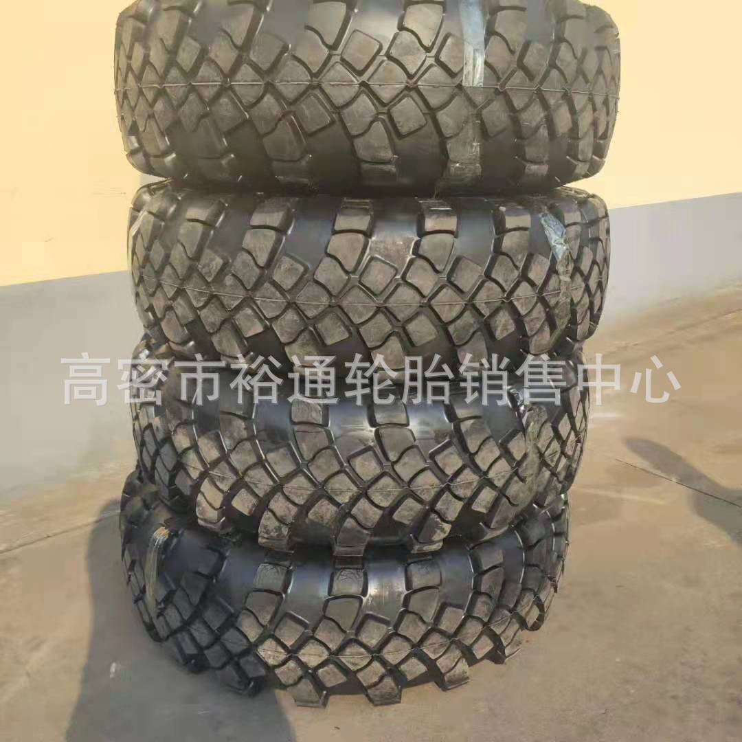 前苏联卡玛斯越野人字花纹轮胎