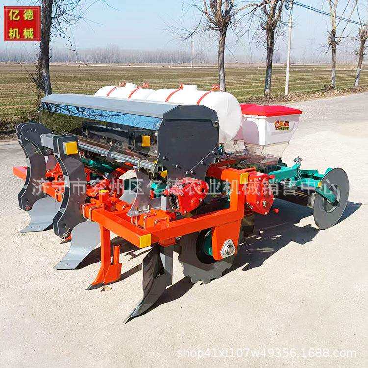 山东春季花生播种机施肥起垄精播覆土机四轮车配套花生起垄播种机