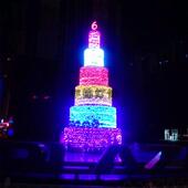 大型创意造型铁艺圣诞树专业承接铁艺框架LED灯光装 饰发光灯