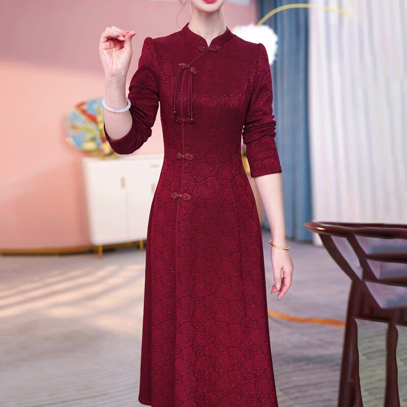 新品改良旗袍连衣裙2025新x款女秋冬加绒喜婆婆婚宴装高端修身妈