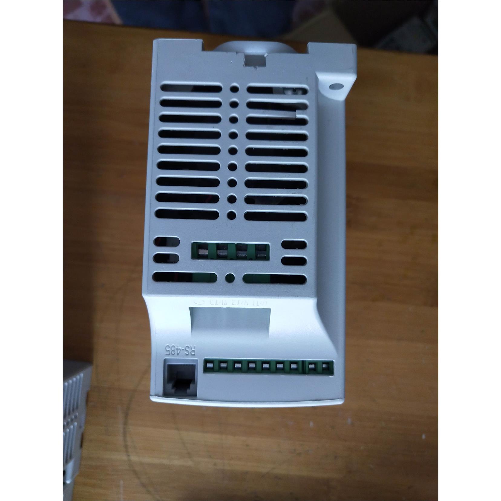 台达变频器VFD004L21A 400瓦变频器 230V 供电 拆机台达L系列*