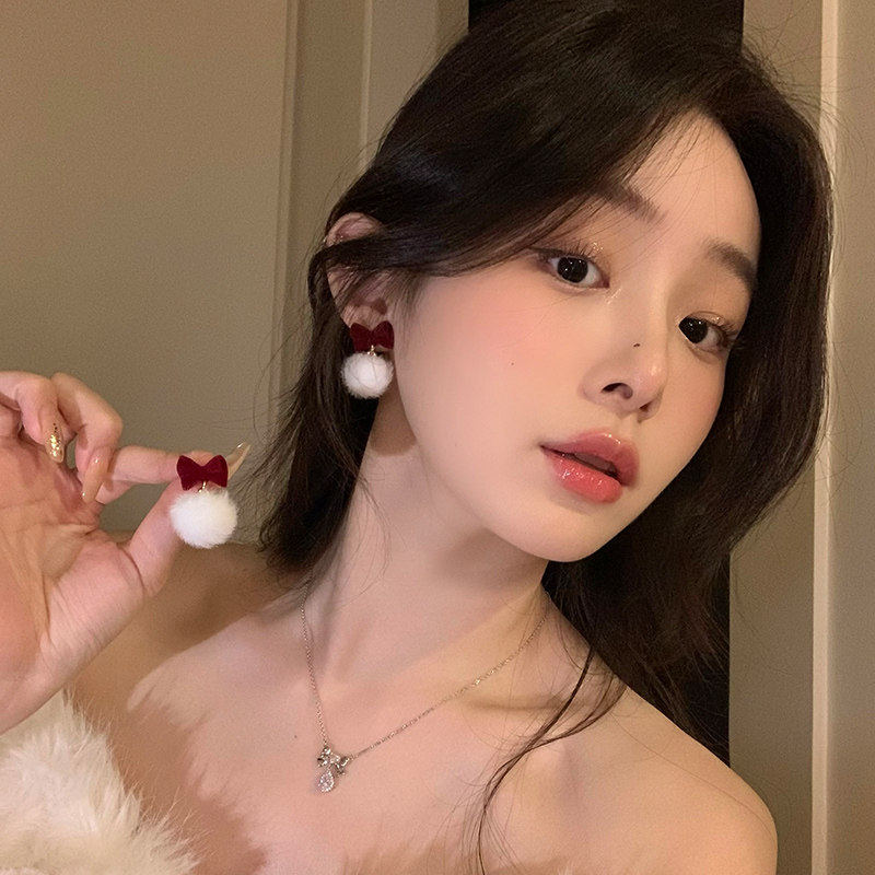 港风复古红色丝绒蝴蝶结毛绒耳环高级感气质耳钉独特毛球耳饰女