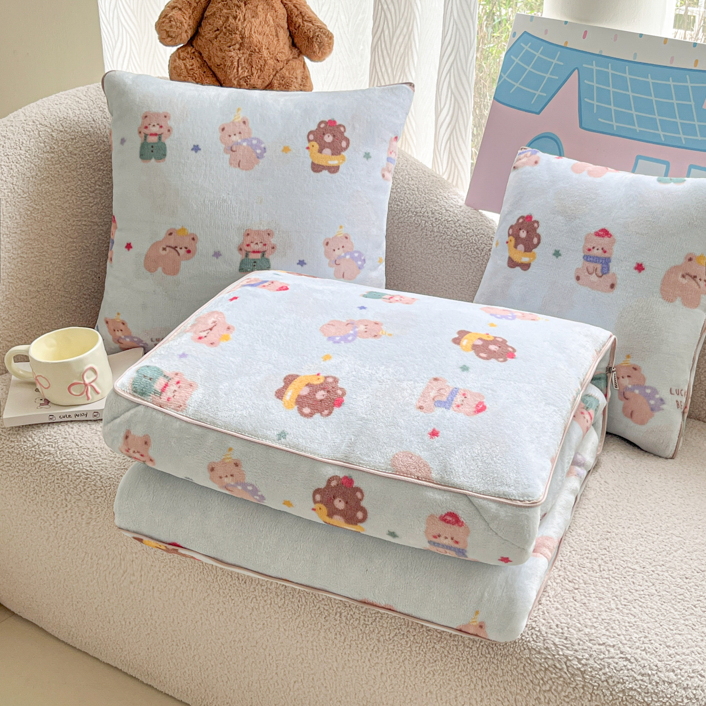 牛奶绒抱枕被子两用二合一空调被