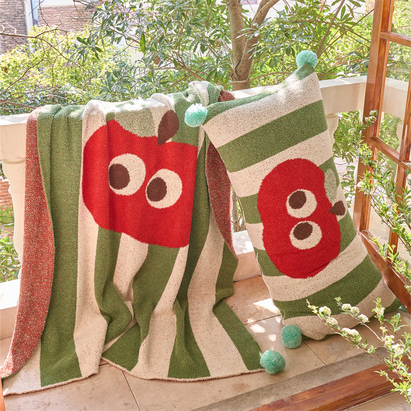 可爱苹果长条抱枕睡觉夹腿午休枕