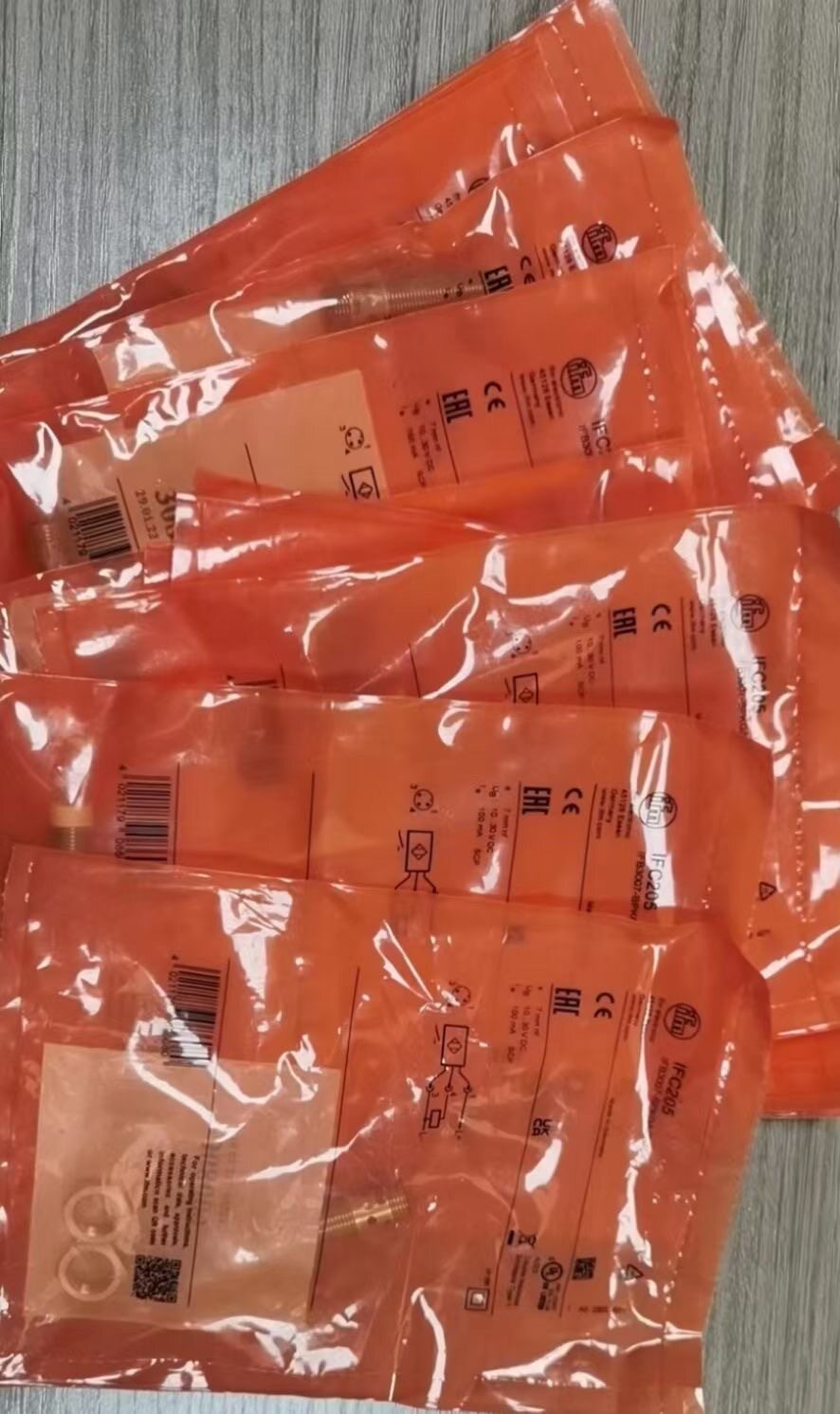 IFM易福门 电感式接近开关IFC205  江西有售