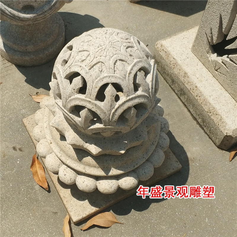 园林景观黄锈石球形草坪灯现货