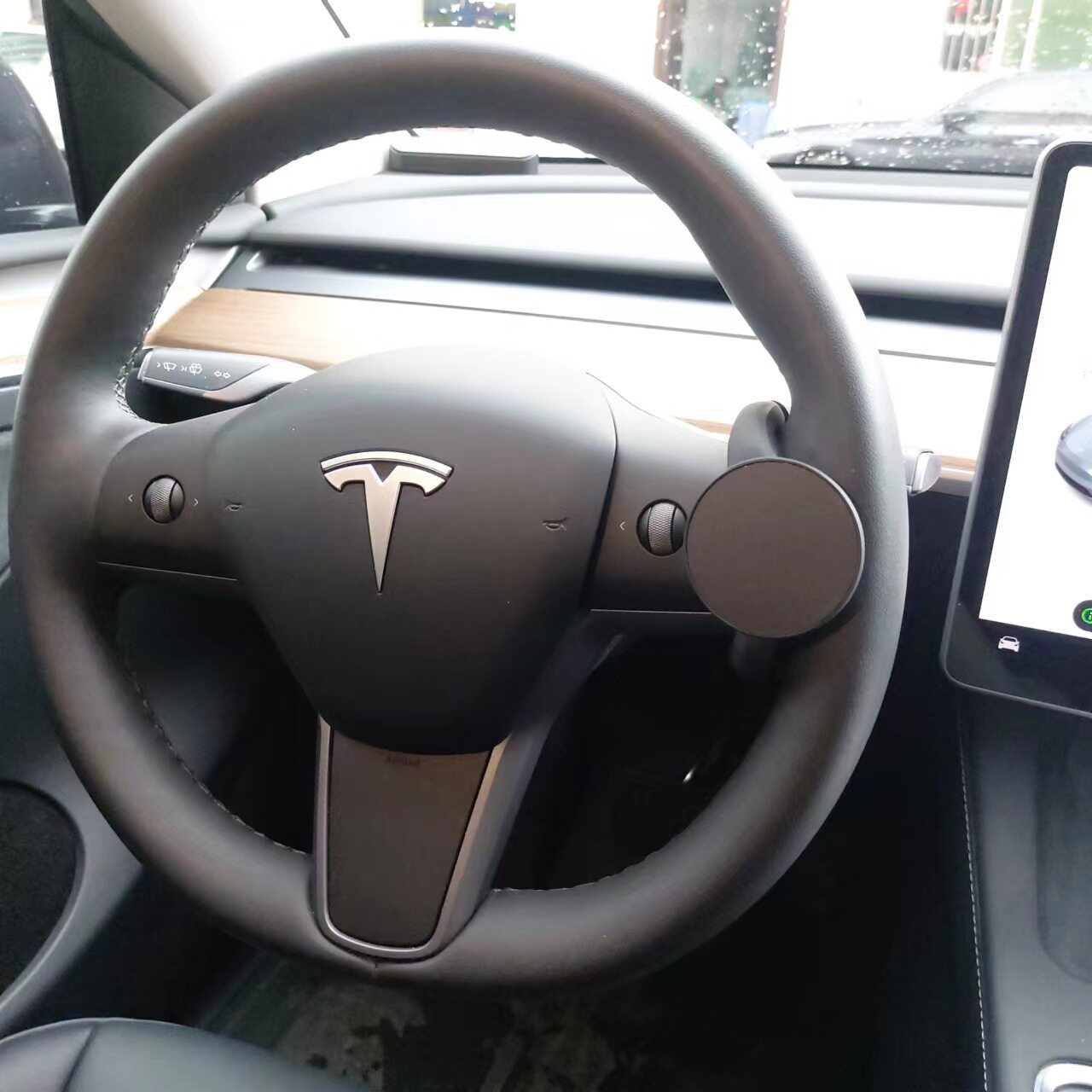 Model3/Y磁吸方向盘助力器