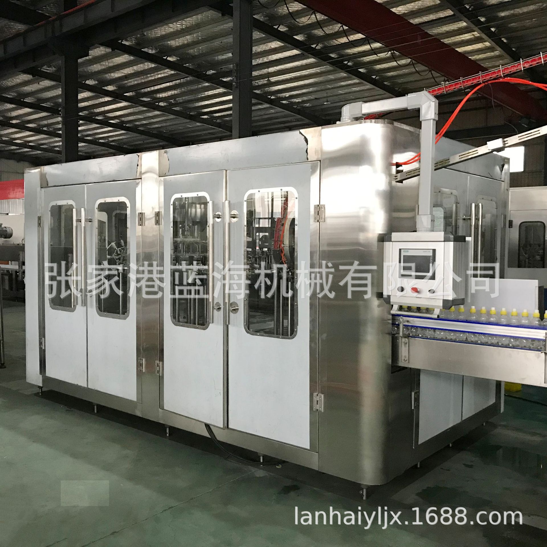 饮料灌装机 含气全自动果汁饮料灌装机等压三合一灌装机厂家供应