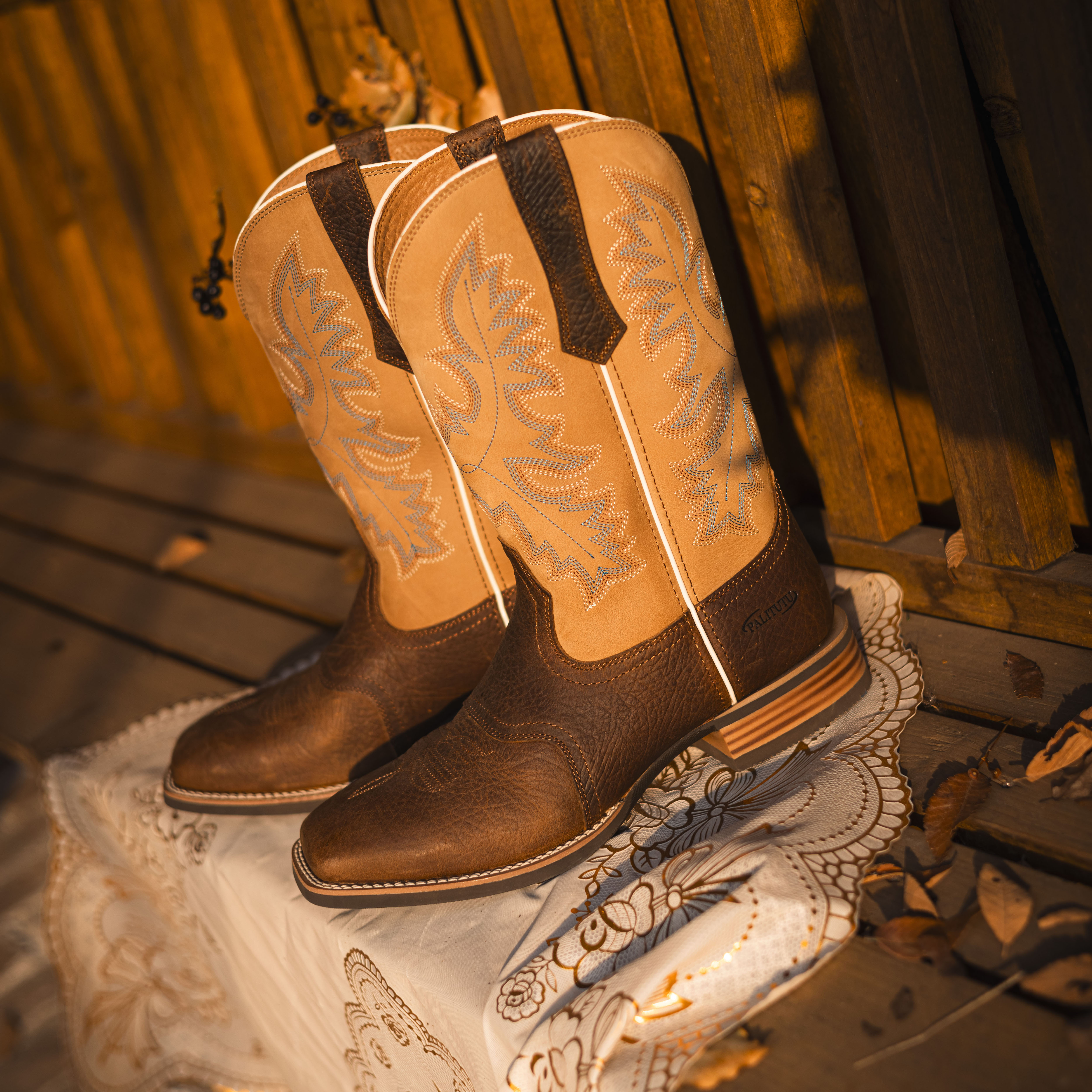 Palitutu新款刺绣骑士靴粗跟西部牛仔靴马靴骑行鞋男骑士靴大码靴