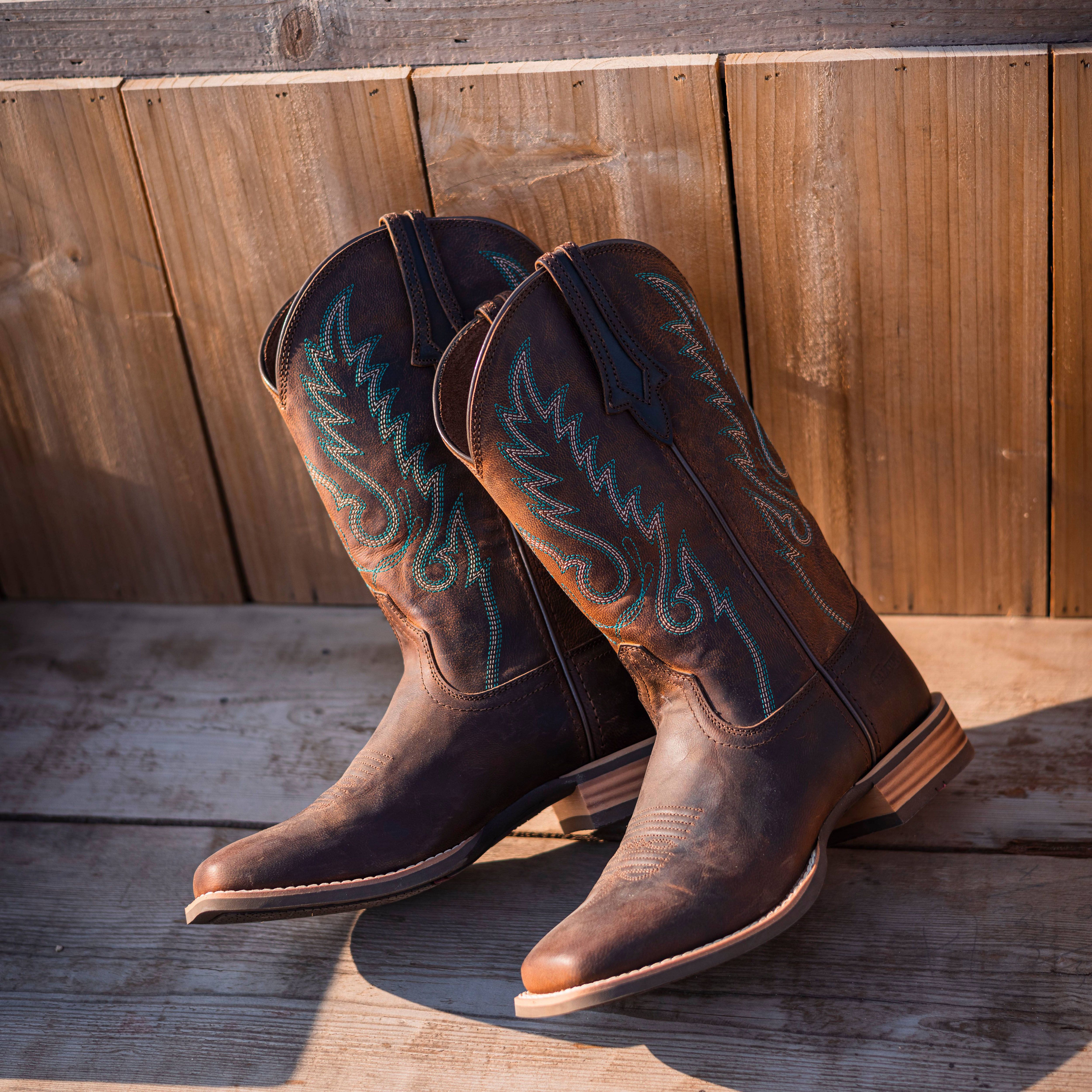 Palitutu刺绣复古西部牛仔靴女新款套筒骑士靴中筒方头马丁靴女