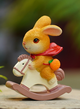 新品马到成d功可爱兔子木马摆件办公室桌面微景观花盆装饰解压生