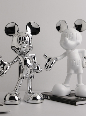 极速米奇摆c件轻奢客厅玄关酒柜电视柜装饰品卡通模型摆设乔迁新