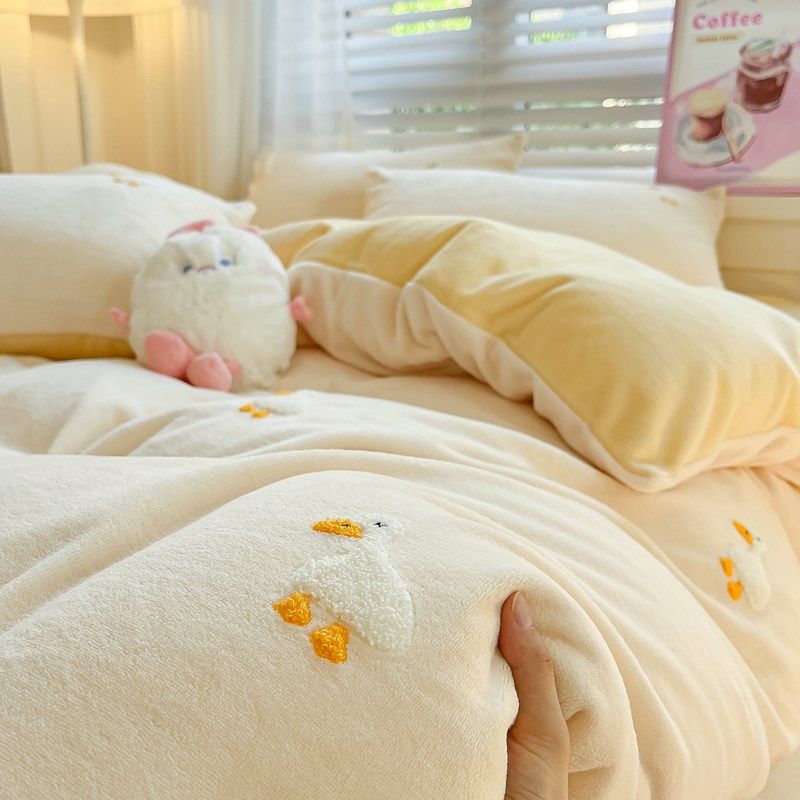 极速可爱鸭子  四件套毛巾绣B牛奶绒秋冬保暖学生珊瑚绒床上用品,居家布艺,汗蒸服,淘宝优惠券,粉丝福利购,淘宝优惠卷