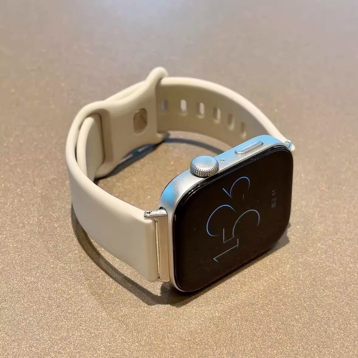 适用华为手环FIT4/fit3新款纯色液态硅胶蝴蝶扣表带苹果S11s10S9S8智能FIT4/3Pro小米9Pro红米watch6/5高级感