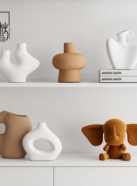 速发高级感高地客艺术软装饰品摆件大档轻奢家居色厅壁龛酒柜摆设